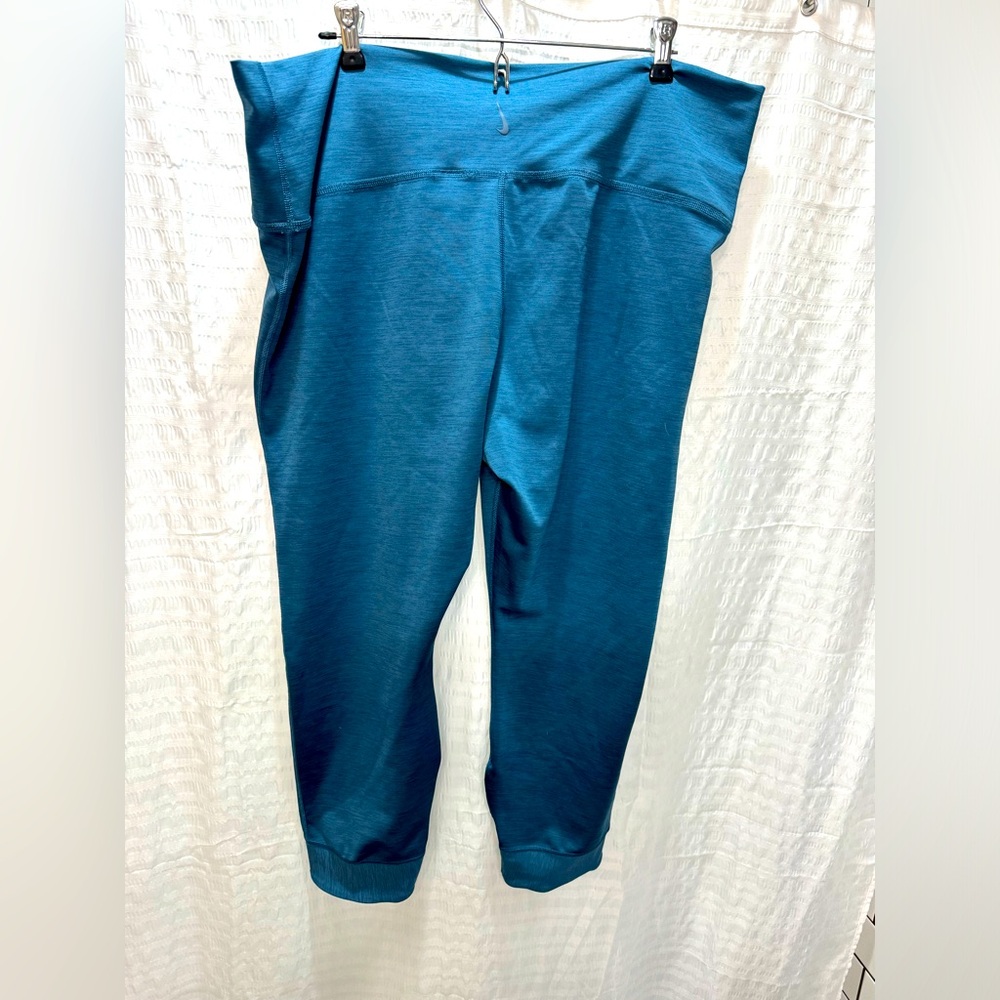 Nike 3X yoga pants